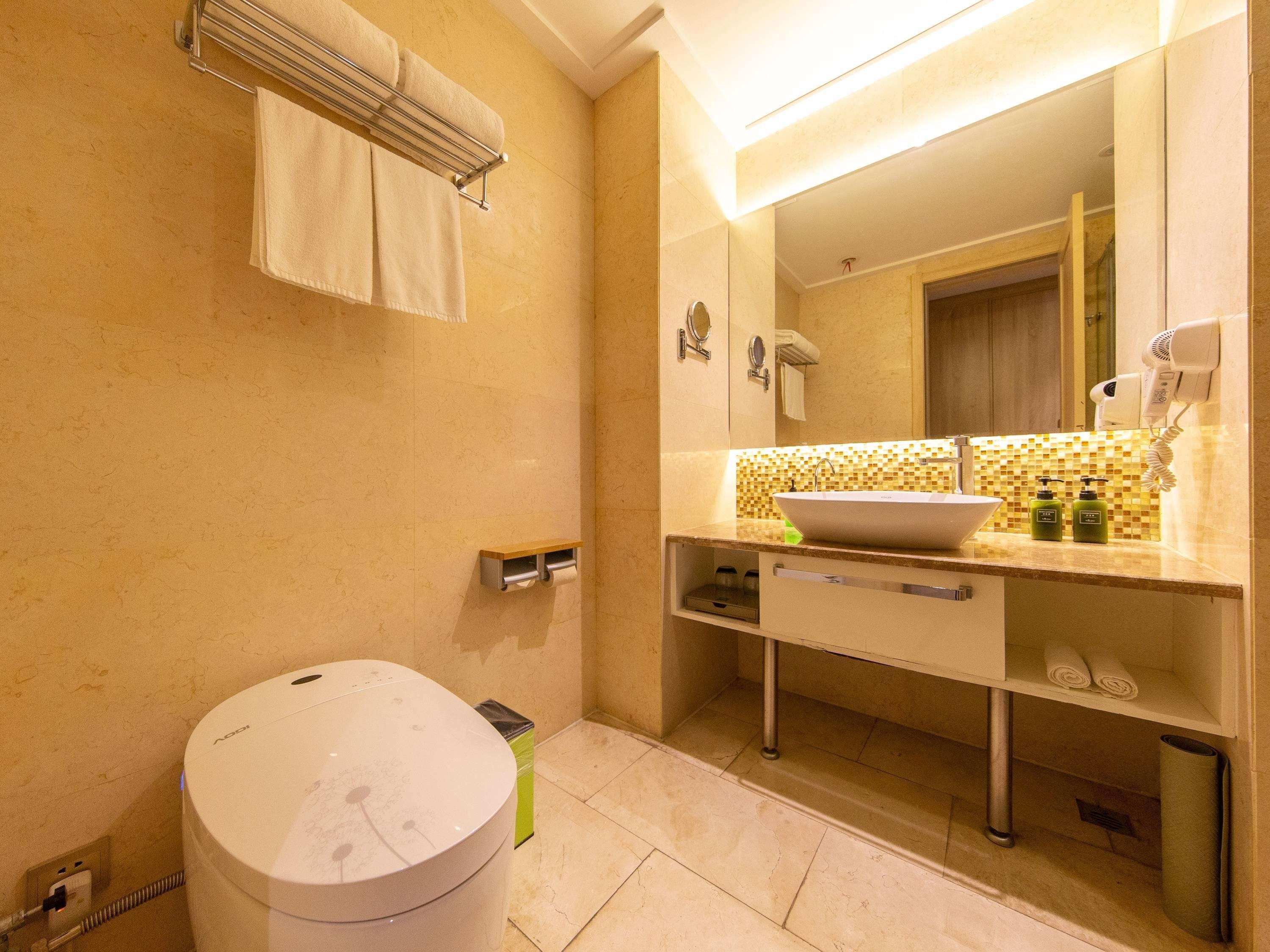 Ibis Styles Nantong Development Zone Shimao Plaza Hotel Екстериор снимка