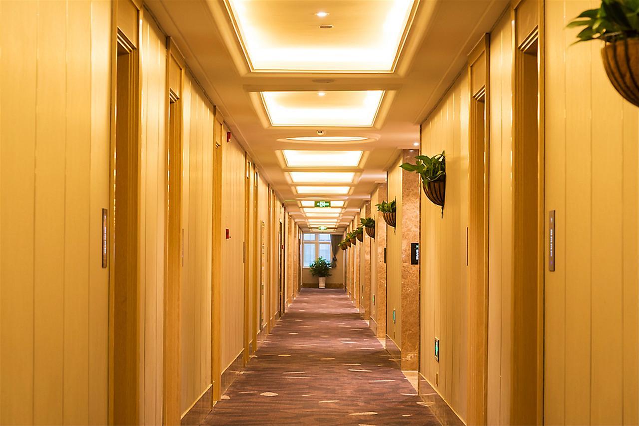 Ibis Styles Nantong Development Zone Shimao Plaza Hotel Екстериор снимка