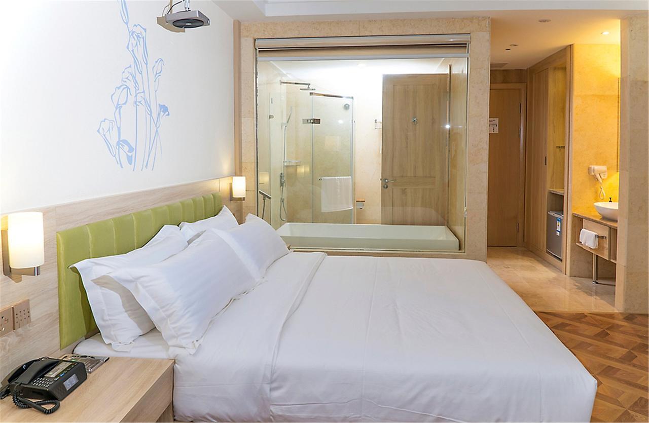 Ibis Styles Nantong Development Zone Shimao Plaza Hotel Екстериор снимка