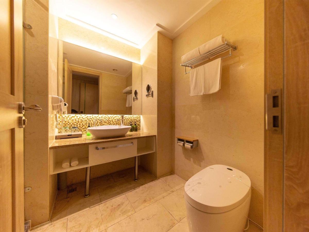 Ibis Styles Nantong Development Zone Shimao Plaza Hotel Екстериор снимка